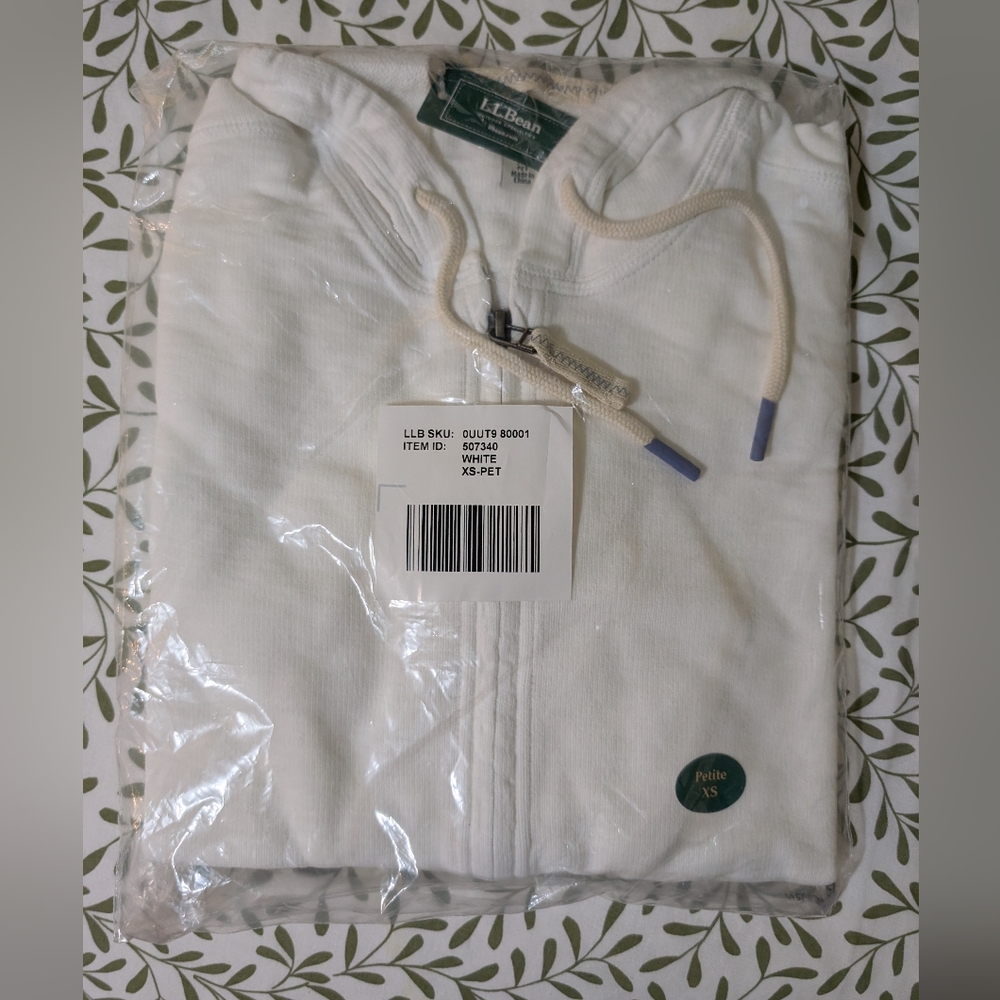 XS White LL Bean NWT Hoodie